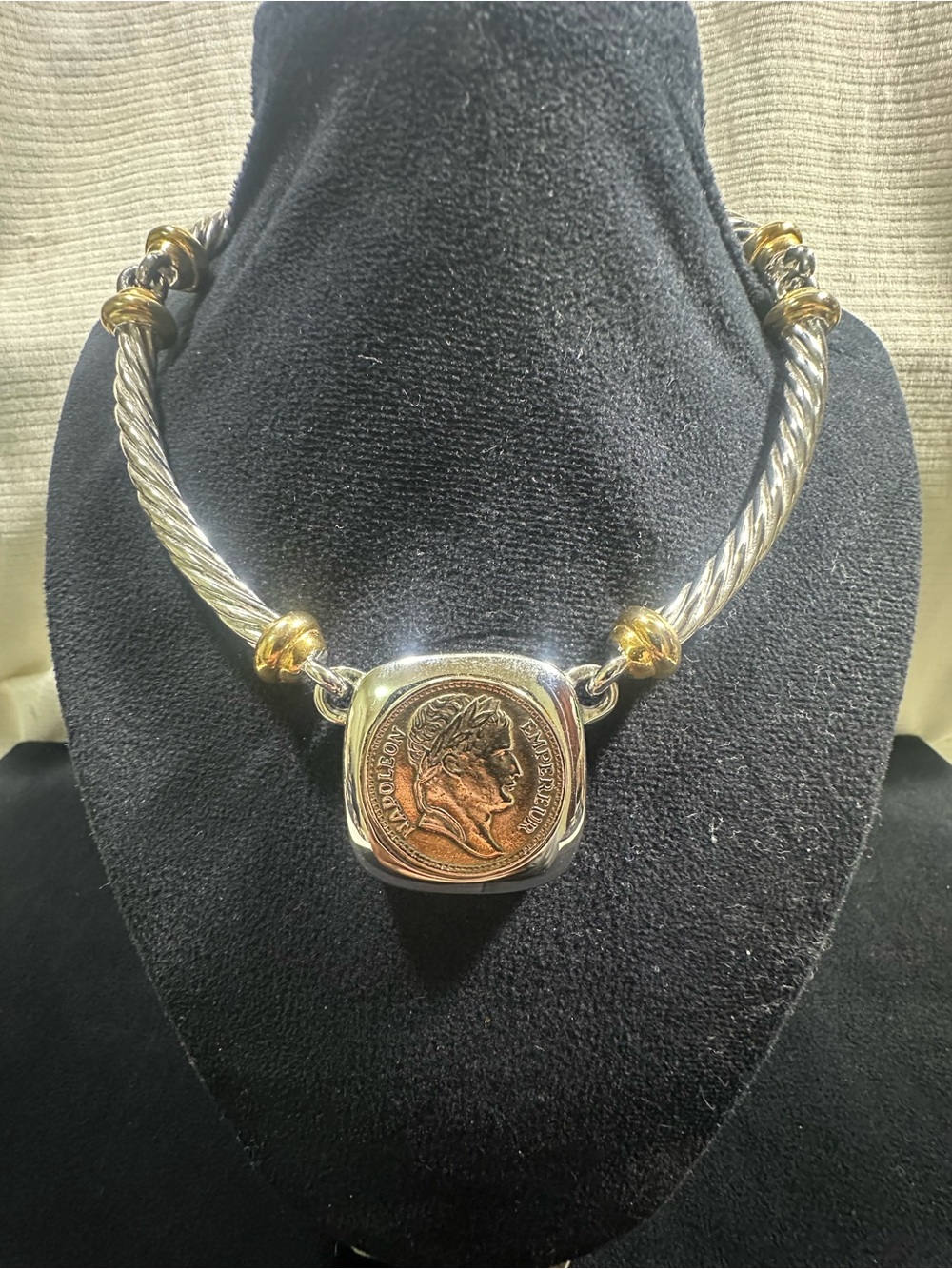 Vtg: Two Toned Twisted Cable NAPOLEON EMPEROR Coin Collar Necklace